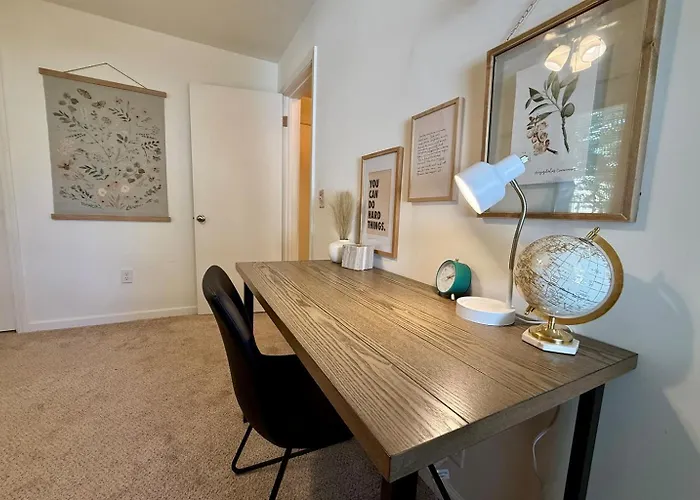 Walkable 2br In Downtown Marion