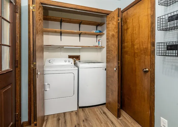 Walkable 2br In Downtown Ferienhaus *