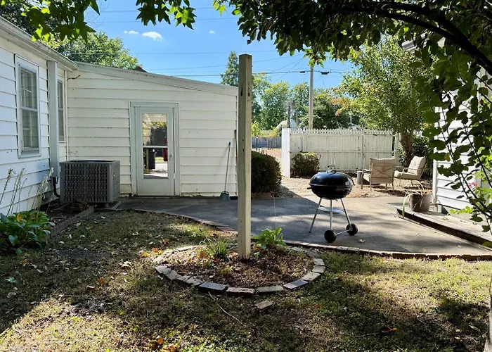Walkable 2br In Downtown Ferienhaus *