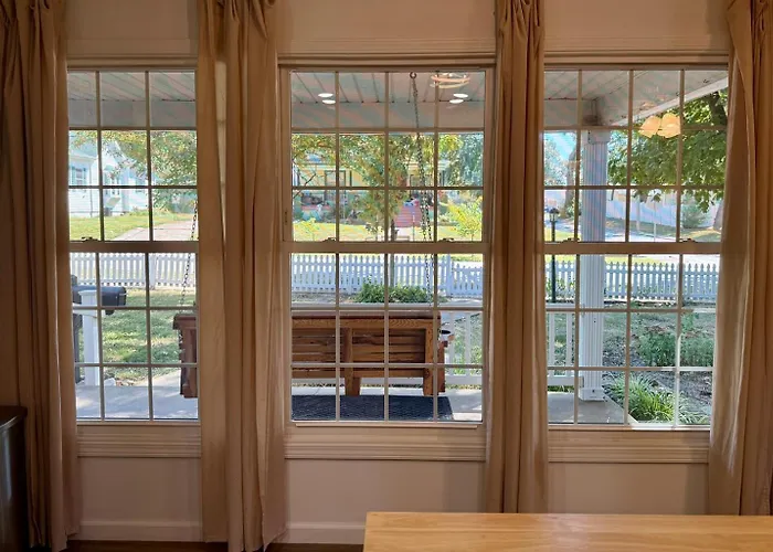 Walkable 2br In Downtown