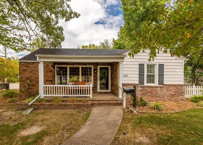 Walkable 2br In Downtown * Marion